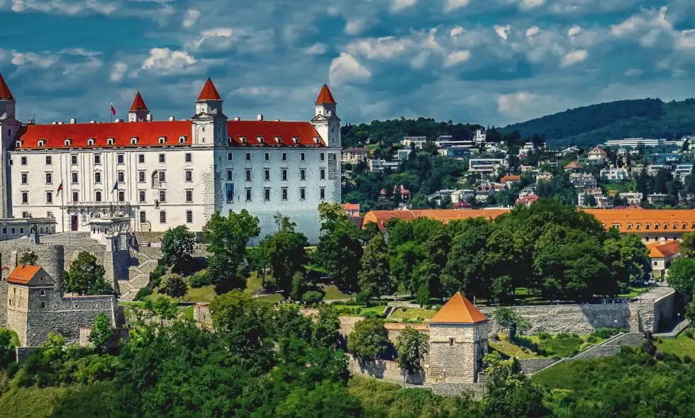 Kupovina slovačke vinjete - Putovanja autocestama kroz alpske krajolike i kulturne gradove