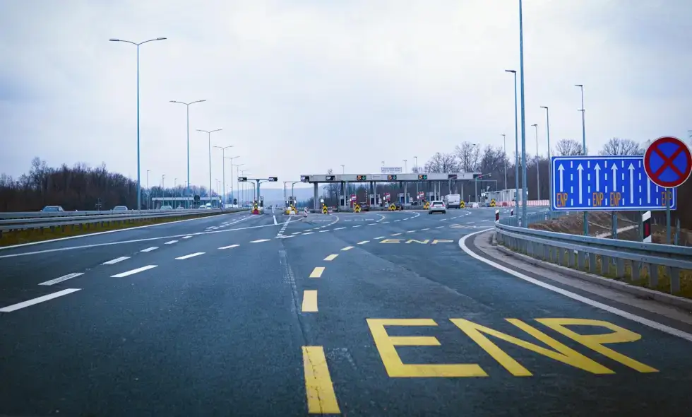 Hoy, Rumanía ha dado un paso hacia la construcción de la primera autopista que atraviesa los Cárpatos.